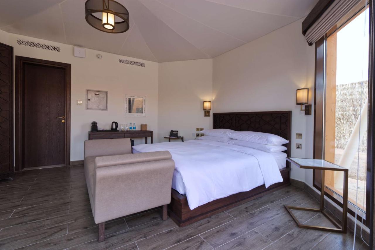 Al Badayer Retreat By Sharjah Collection Hotell Margham Eksteriør bilde A bedroom at the Al Maha Desert Resort